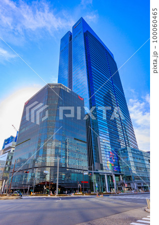 東京 中央区 八重洲中央口前の都市風景 東京 中央区 八重洲中央口前の都市風景 100060465