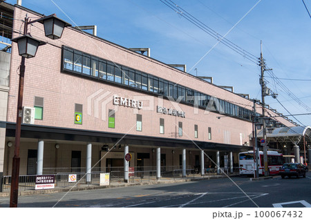 大阪　阪急高槻市駅 100067432