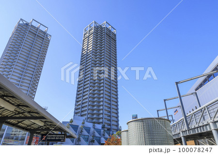 大阪府泉大津市　南海本線泉大津駅とアルザ泉大津 100078247