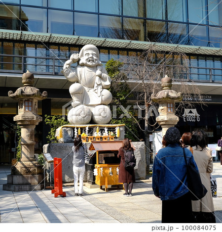 神田明神境内のだいこく様（大己貴命） 100084075