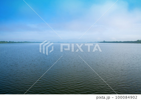 谷中湖 渡良瀬遊水地 中の島からの眺め 早朝の風景 谷中湖 渡良瀬遊水地 中の島からの眺め 早朝の風景 100084902