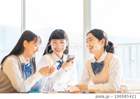 女子高生 スマホ 教室 女子高生 スマホ 教室 100085421