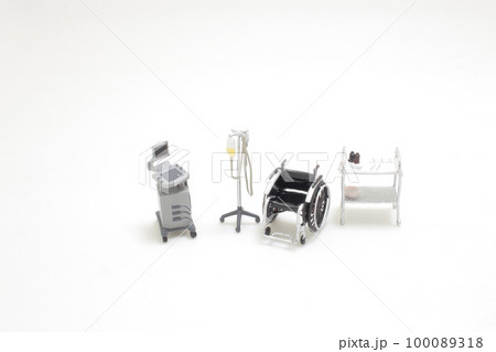 the medical equipment on a white background the medical equipment on a white background 100089318