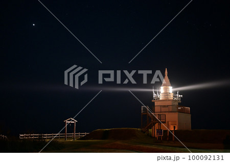 働く鴎島灯台 働く鴎島灯台 100092131