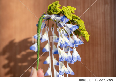 つまみ細工　藤の花　さがり藤 100093709
