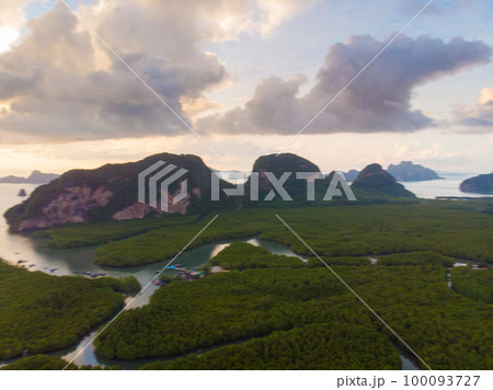 Silhouette mountain sun rise sea bay mSilhouette mountain sun rise sea bay morning nature landscape 100093727