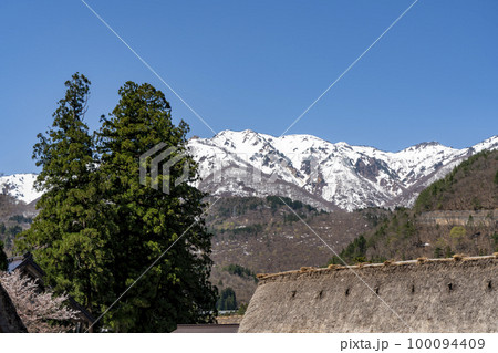 白川郷の春 白川郷の春 100094409