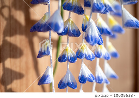 つまみ細工　藤の花　さがり藤 100096337