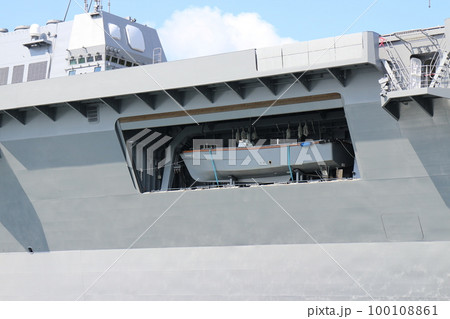 海上自衛隊の護衛艦「ひゅうが」 海上自衛隊の護衛艦「ひゅうが」 100108861