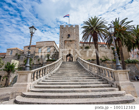 Kopnena Vrata, Main Town Gate in Korcula old town, Croatia. Kopnena Vrata, Main Town Gate in Korcula old town, Croatia. 100112383