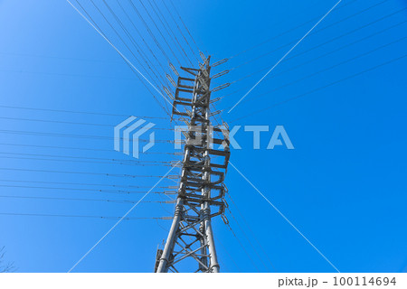 高圧電線の鉄塔のイメージ 高圧電線の鉄塔のイメージ 100114694
