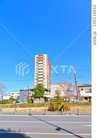 鴻巣駅　東口の風景　埼玉県鴻巣市 100116932
