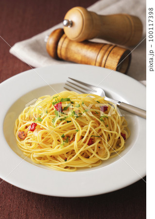 スパゲッティペペロンチーノ スパゲッティペペロンチーノ 100117398
