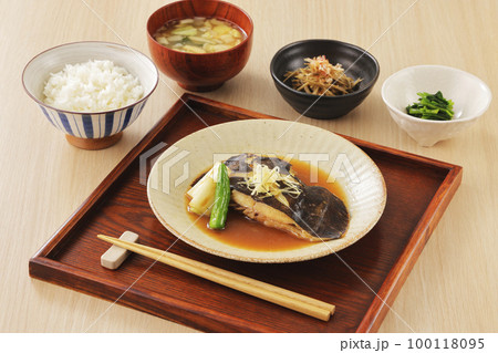 カレイの煮付け 100118095