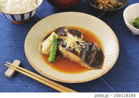 カレイの煮付け カレイの煮付け 100118168