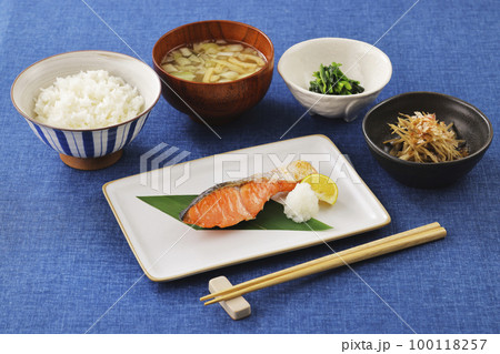 鮭の焼き魚 鮭の焼き魚 100118257