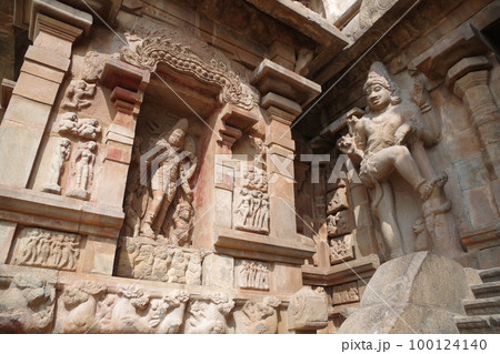 インド 世界遺産 大チョーラ朝寺院群 ガンガイコンダチョーラプラムのブリハディーシュワラ寺院 インド 世界遺産 大チョーラ朝寺院群 ガンガイコンダチョーラプラムのブリハディーシュワラ寺院 100124140