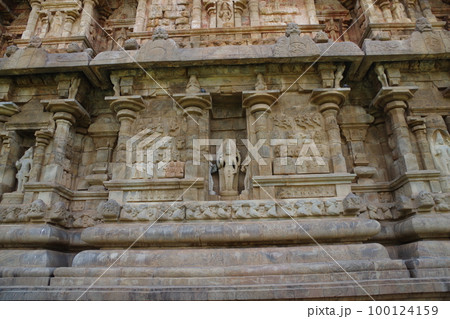 インド 世界遺産 大チョーラ朝寺院群 ガンガイコンダチョーラプラムのブリハディーシュワラ寺院 インド 世界遺産 大チョーラ朝寺院群 ガンガイコンダチョーラプラムのブリハディーシュワラ寺院 100124159