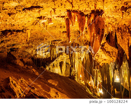 Interior view of the Meramec Caverns 100128224