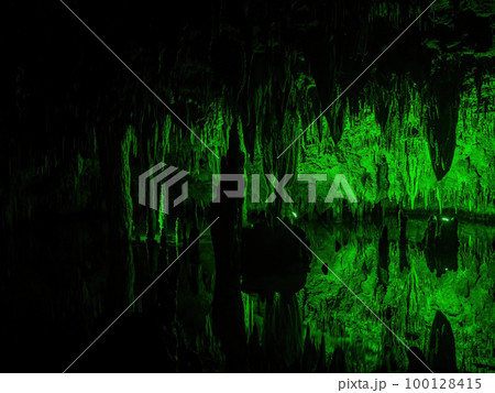 Interior view of the Meramec Caverns 100128415