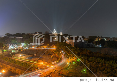 夜の熊本城 100134198
