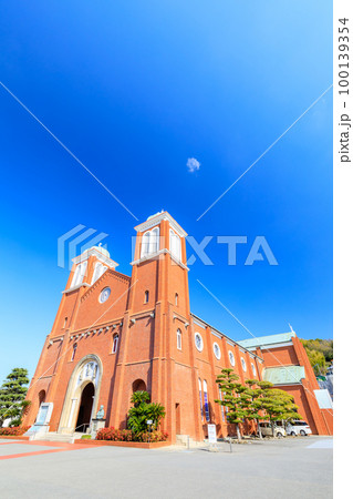 冬の浦上天主堂　長崎県長崎市 100139354