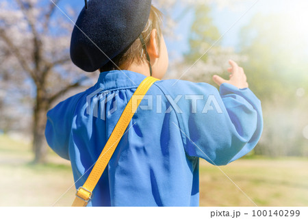 桜の季節のスナップ 100140299