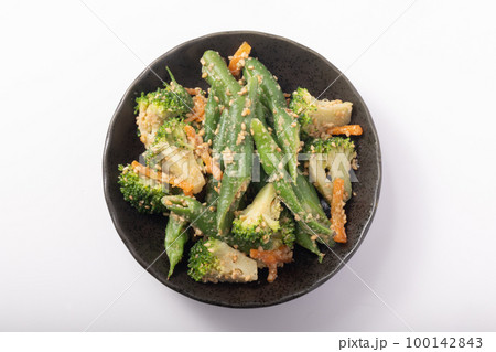 インゲン豆とブロッコリーのごま和え 100142843