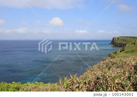 沖縄　宮古島市　伊良部島　白鳥崎西海岸公園 100143001