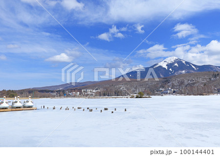 冬の白樺湖と蓼科山 冬の白樺湖と蓼科山 100144401