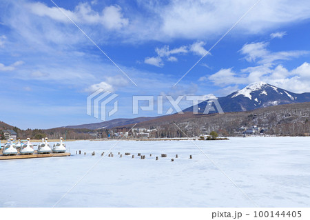 冬の白樺湖と蓼科山 冬の白樺湖と蓼科山 100144405