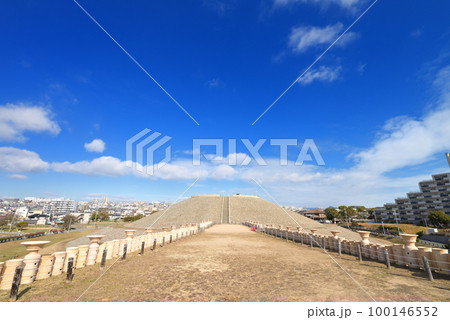 五色塚古墳(兵庫県神戸市) 五色塚古墳(兵庫県神戸市) 100146552