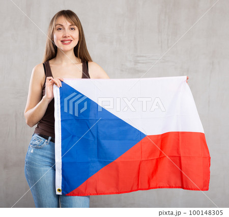 Cheerful woman with national flag of Czech Republic in studio 100148305
