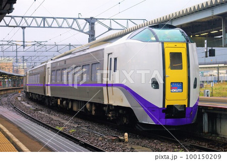 【JR北海道】キハ261系「スーパー北斗」（函館本線：函館駅） 100150209