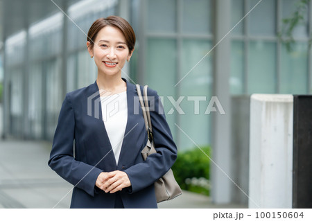 女性 スーツ ビジネス 女性 スーツ ビジネス 100150604
