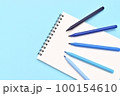 カラーペンとスケッチブック 100154610