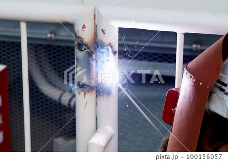 門扉丁番溶接工事　01 100156057