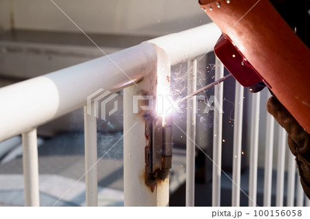 門扉丁番溶接工事　02 100156058