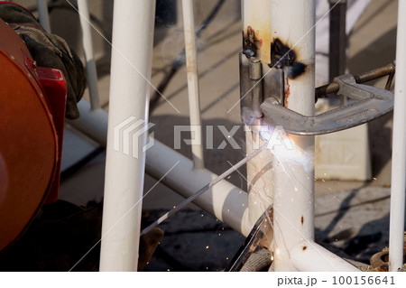 門扉丁番溶接工事　05 100156641