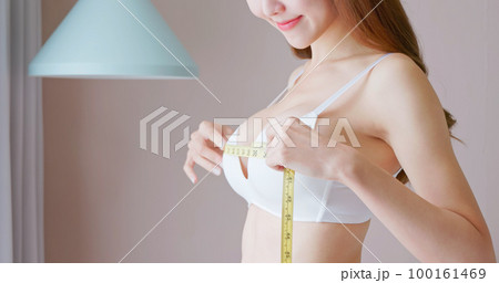 Woman measure body chest size Woman measure body chest size 100161469