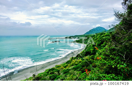 beautiful view of Pacific Ocean 100167419