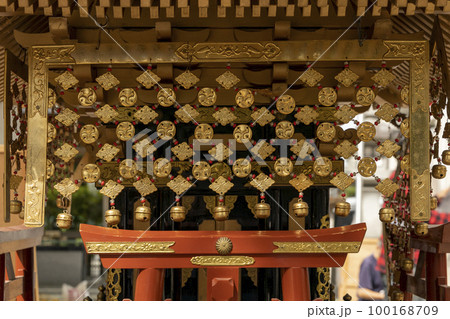 素戔嗚尊神社（江坂神社）秋の神輿風景 100168709