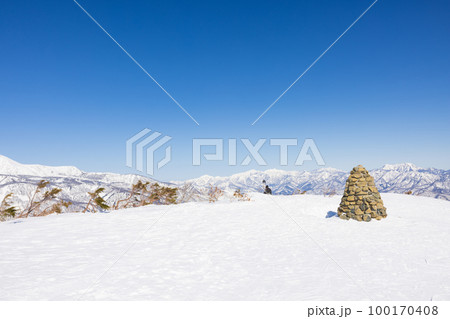 八方尾根スキー場の冬景色 100170408
