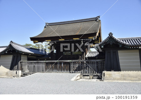 宜秋門　京都御所 100191359