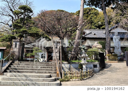 雲林寺(北条政子が頼朝の冥福を祈念するために草創) 雲林寺(北条政子が頼朝の冥福を祈念するために草創) 100194162