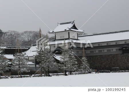 雪の金沢城公園 金沢城 金沢市 石川県 北陸 雪の金沢城公園 金沢城 金沢市 石川県 北陸 100199245