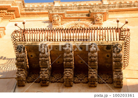 Baroque decoration on Noto's facades 100203361