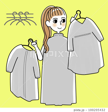 服を見比べる女性 100205432
