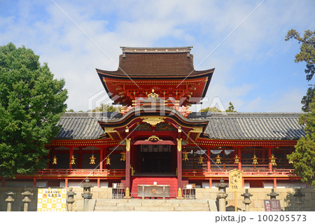 石清水八幡宮楼門-2 100205573