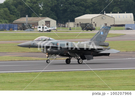 ギリシャ空軍F-16C Block52+着陸 100207966